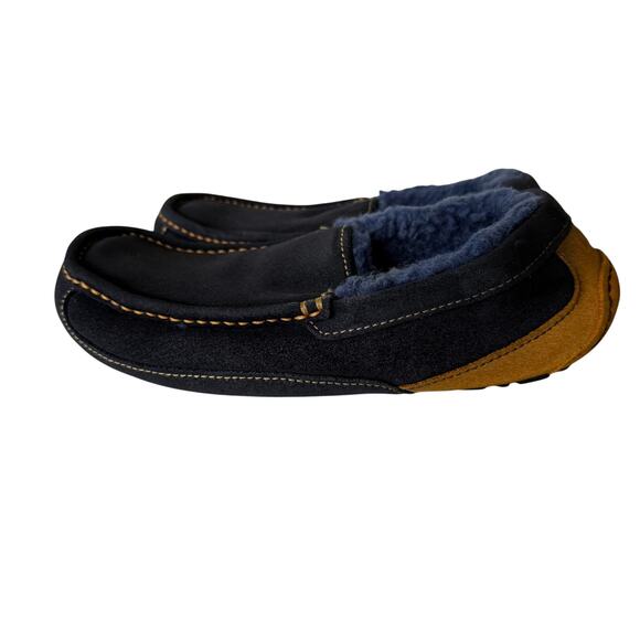 UGG Ascot Slippersen’s Boys size 7 Navy Blue & tan indoor outdoor moccasins main image 5
